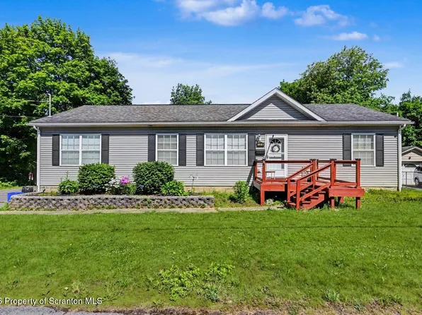 180 Gordon Ave, Carbondale, PA 18407