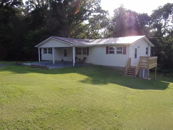 2016 Saint Clairs Creek Rd, Chilhowie, VA 24319