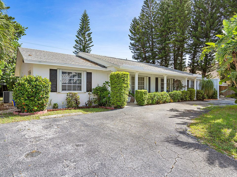 1st image of 11 Sailfish Ln