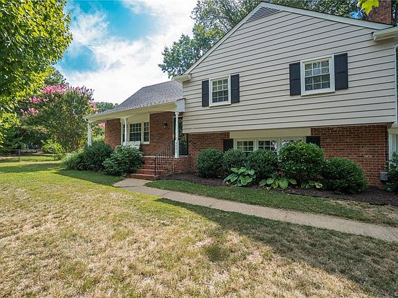 3rd image of 2401 Landon Rd