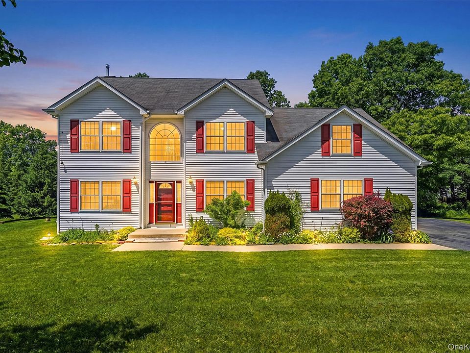 1st image of 8 Wayne Court