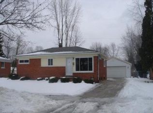 643 Carolina Ave, Marysville, MI