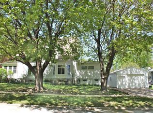 445 S Clark St, Forest City, IA 50436