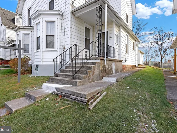 350 Spruce St, Steelton, PA 17113
