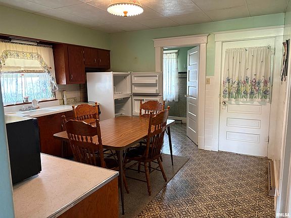 4th image of 525 Miller St