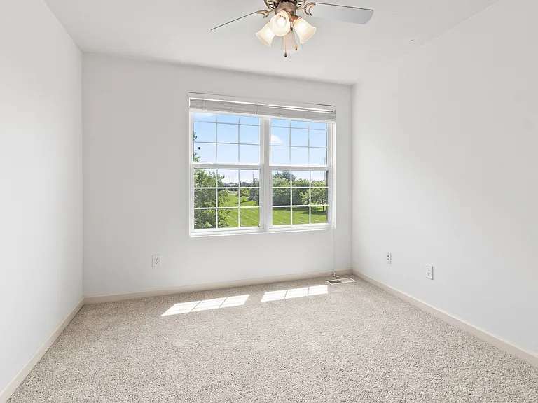 12683 White Chapel Cir — Photo 15