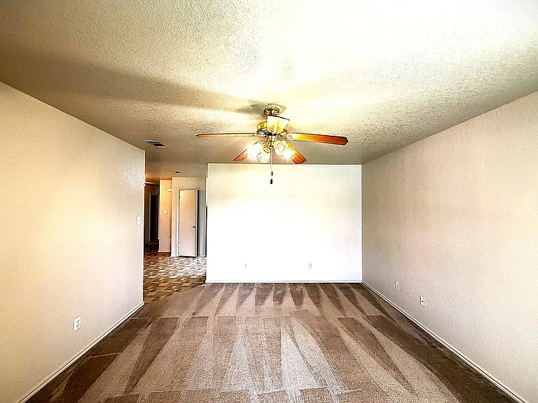 5208 Lauren Lea Dr — Photo 2