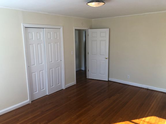 4th image of 1747 Old West Ln