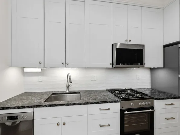 13 S Russell St APT 2, Boston, MA 02114