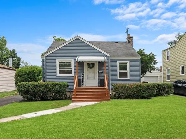 2337 S 13th Ave, Broadview, IL 60155
