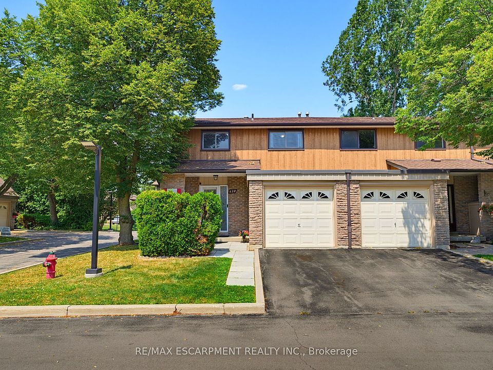 1st image of 620 Forestwood Cres