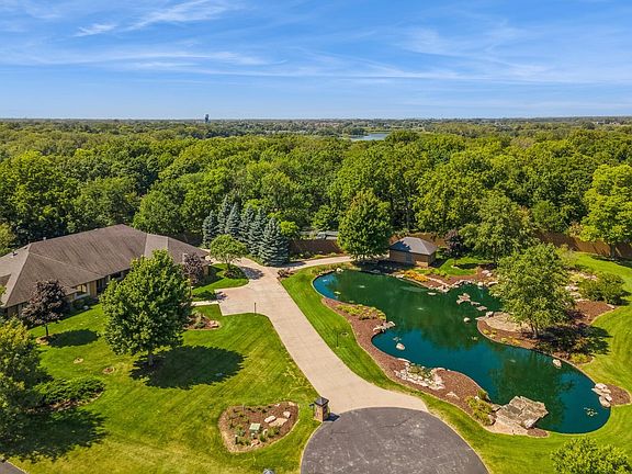 2nd image of 482 Fawncove Ln