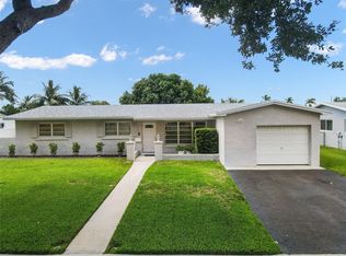 8480 NW 17th Ct, Hollywood, FL 33024