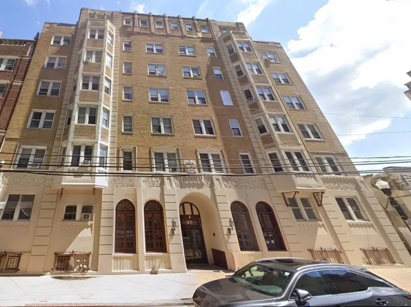 37 S Iowa Ave APT 3F, Atlantic City, NJ 08401