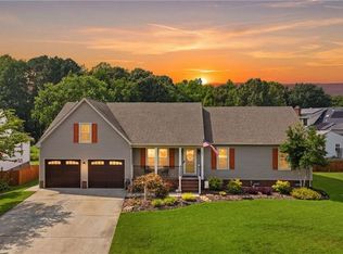 233 Downing Dr, Chesapeake, VA 23322