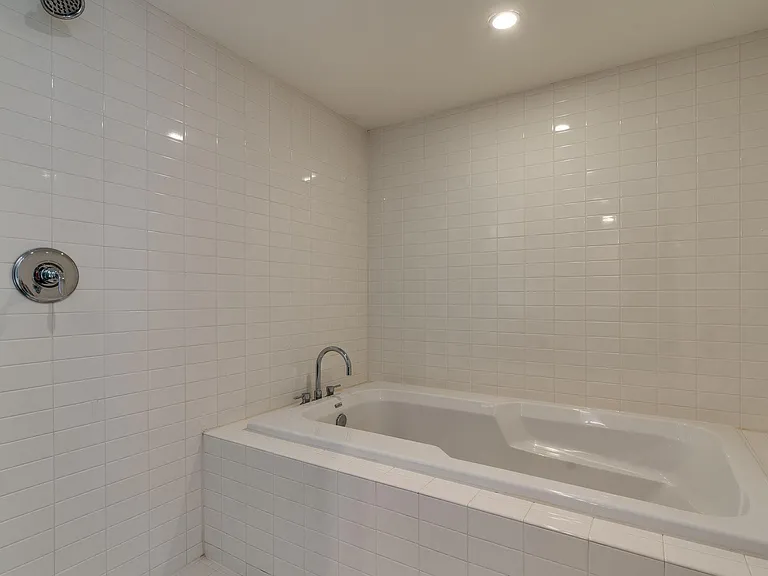 2115 Yeaman Pl #106 — Photo 21