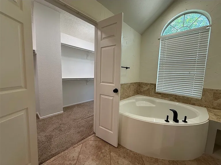 10700 Jackson Ln — Photo 8
