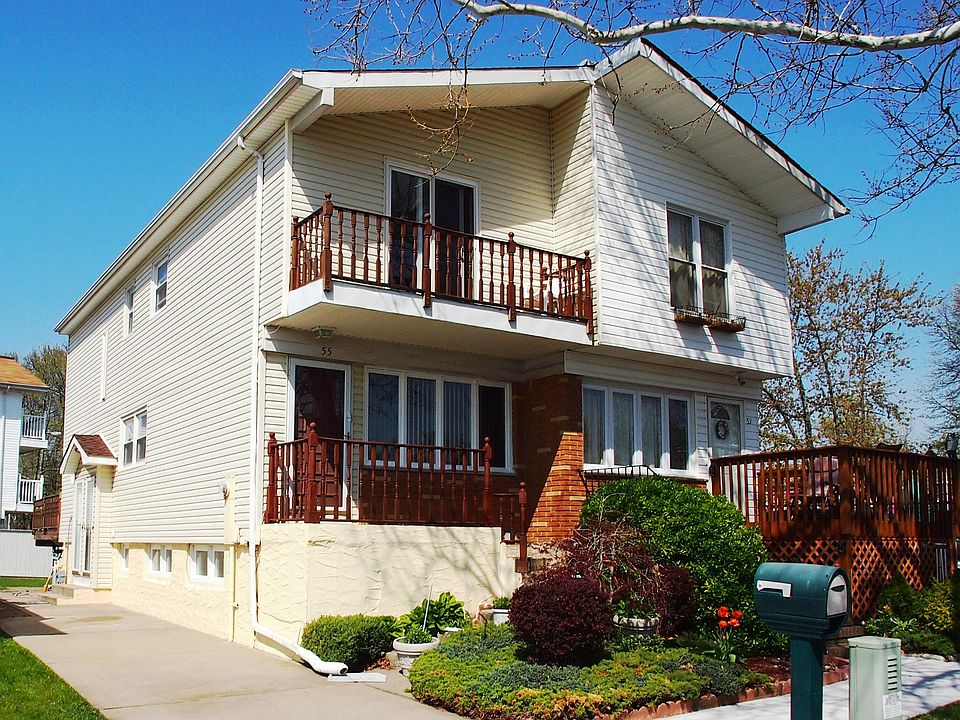 1st image of 55 Strawberry Ln