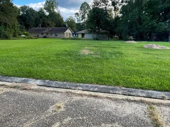 Valmont St, Opelousas, LA 70570