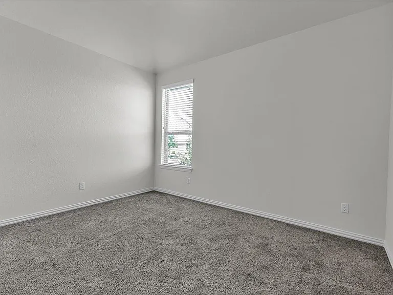 3425 De Soto Loop — Photo 31