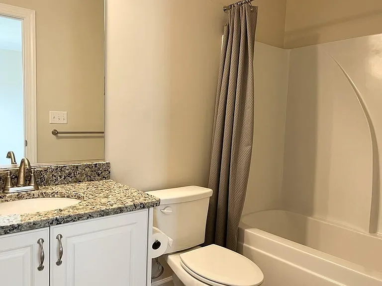 594 Vinings Dr — Photo 11