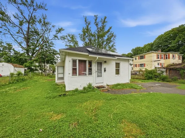 3 Brief St, Worcester, MA 01604