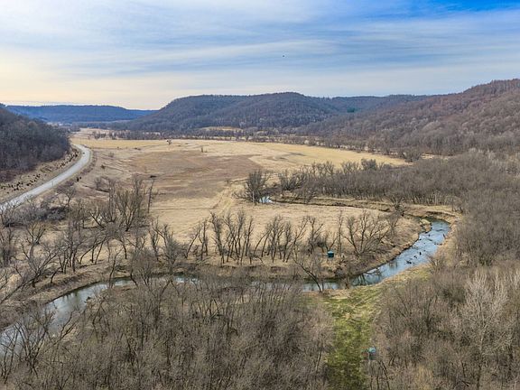 4th image of County Rd S