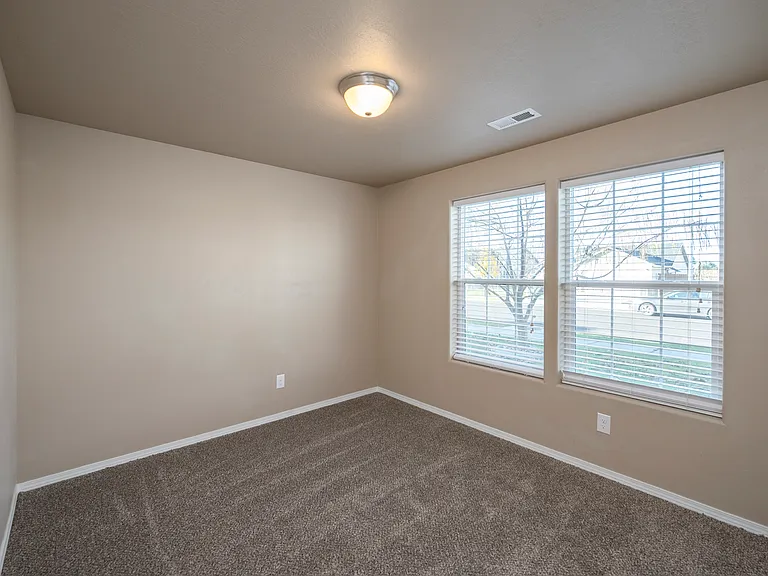 629 S Lakeland Dr — Photo 16