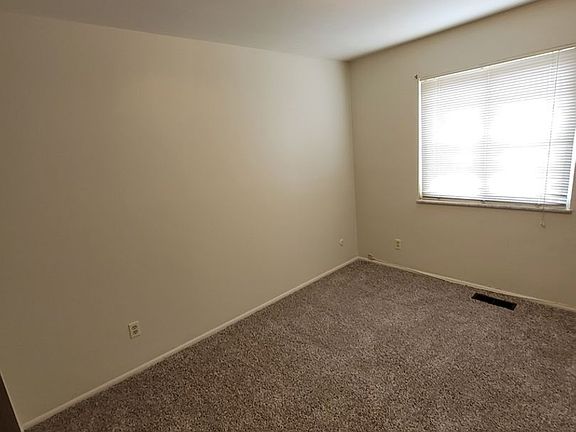 5th image of 10110 Puttington Dr APT A