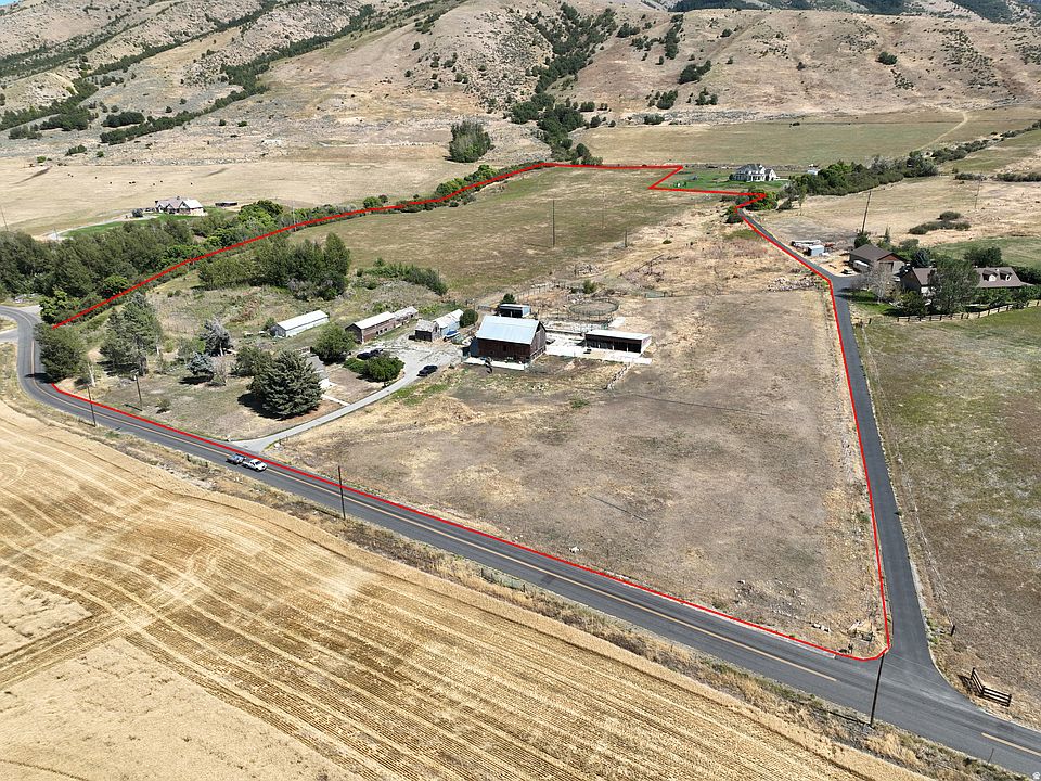 1st image of 2035 Maple Leaf Dr