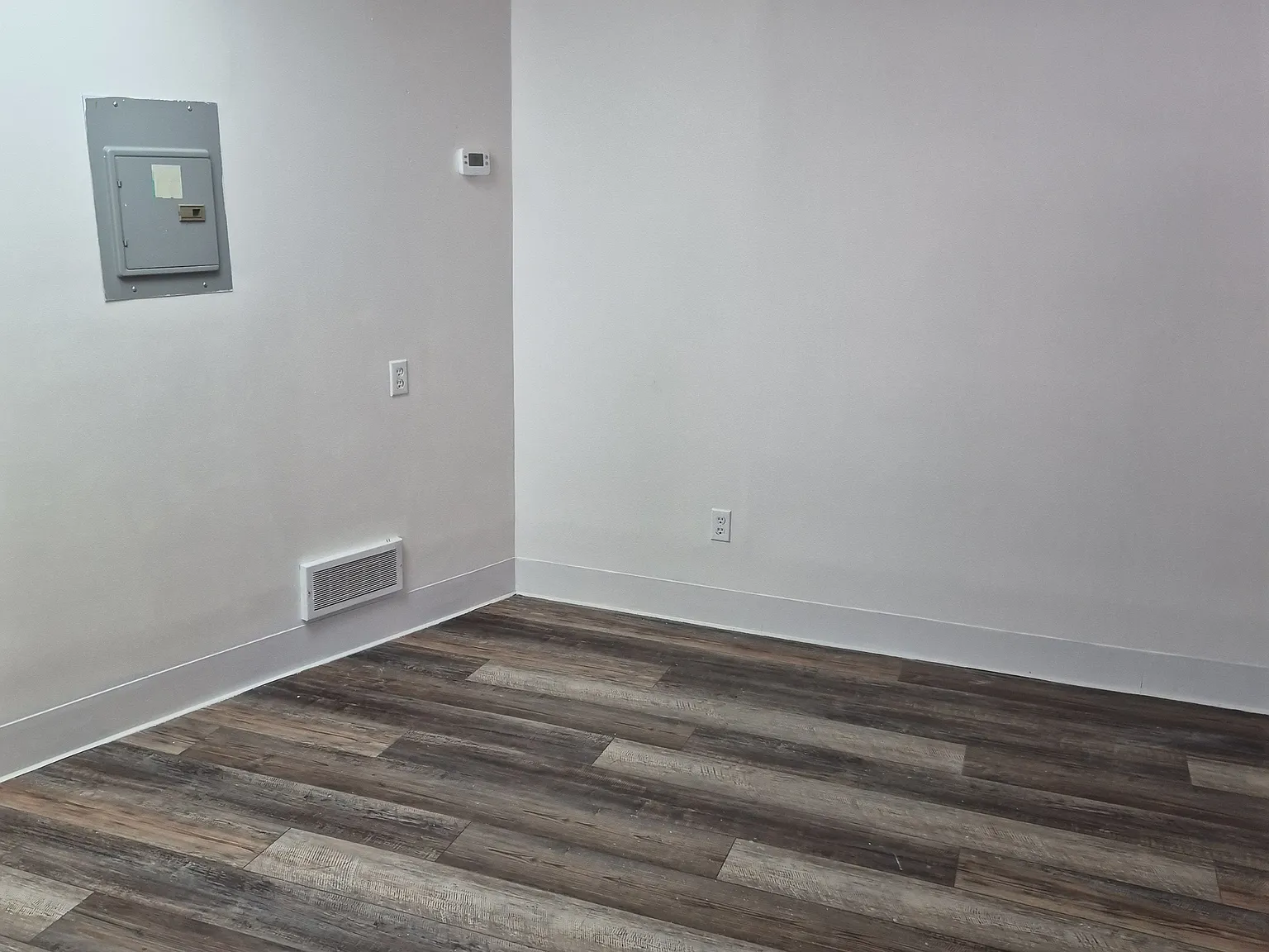 202 4th Street - 11 — Photo 4