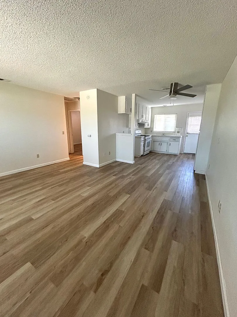 Building Photo - 73615 Sun Valley Dr