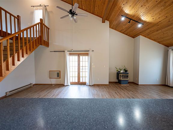 3rd image of 516 Coventry Ct