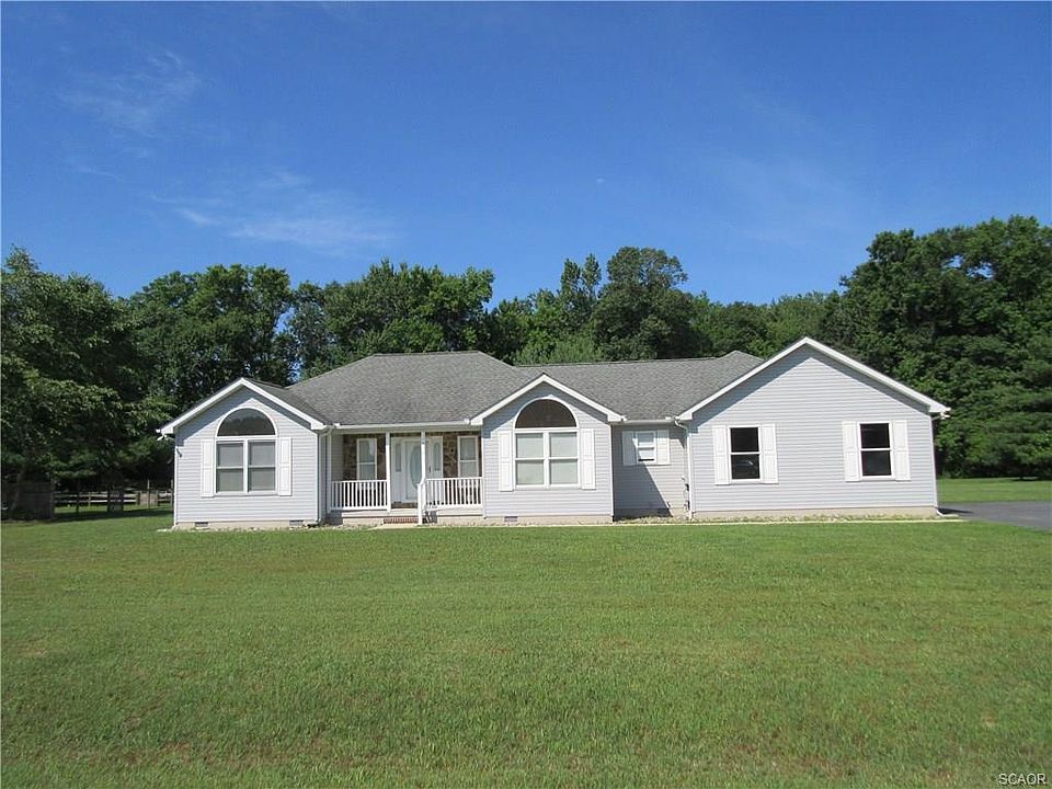1st image of 910 Little Brooke Ln