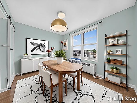 4th image of 51-33 Goldsmith St #7G