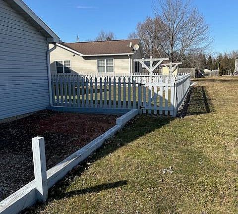 5th image of 15 Remley Ln