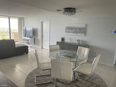 5600 N Flagler Dr APT 2105, West Palm Beach, FL, 33407