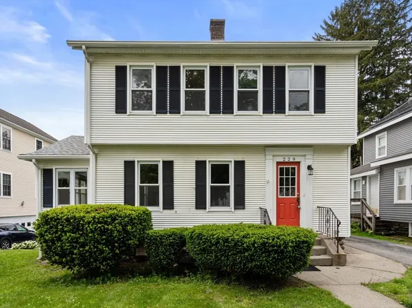 229 May St, Worcester, MA 01602