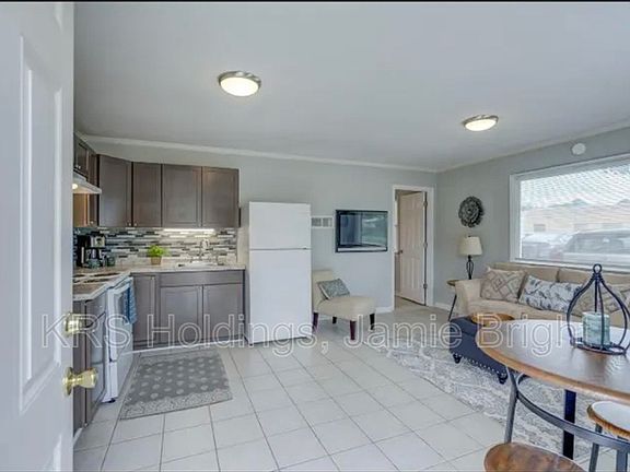 2nd image of 4151 Richmond Hwy