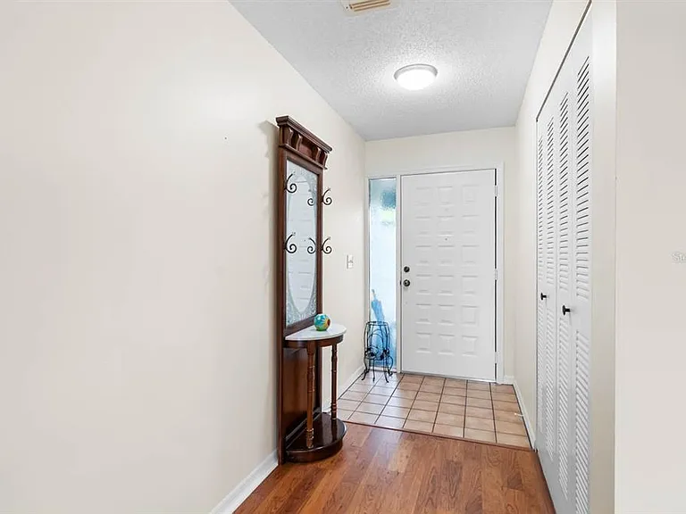1415 Langley Dr — Photo 11