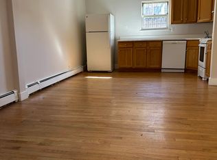 2271 33rd St STE 2, Astoria, NY 11105
