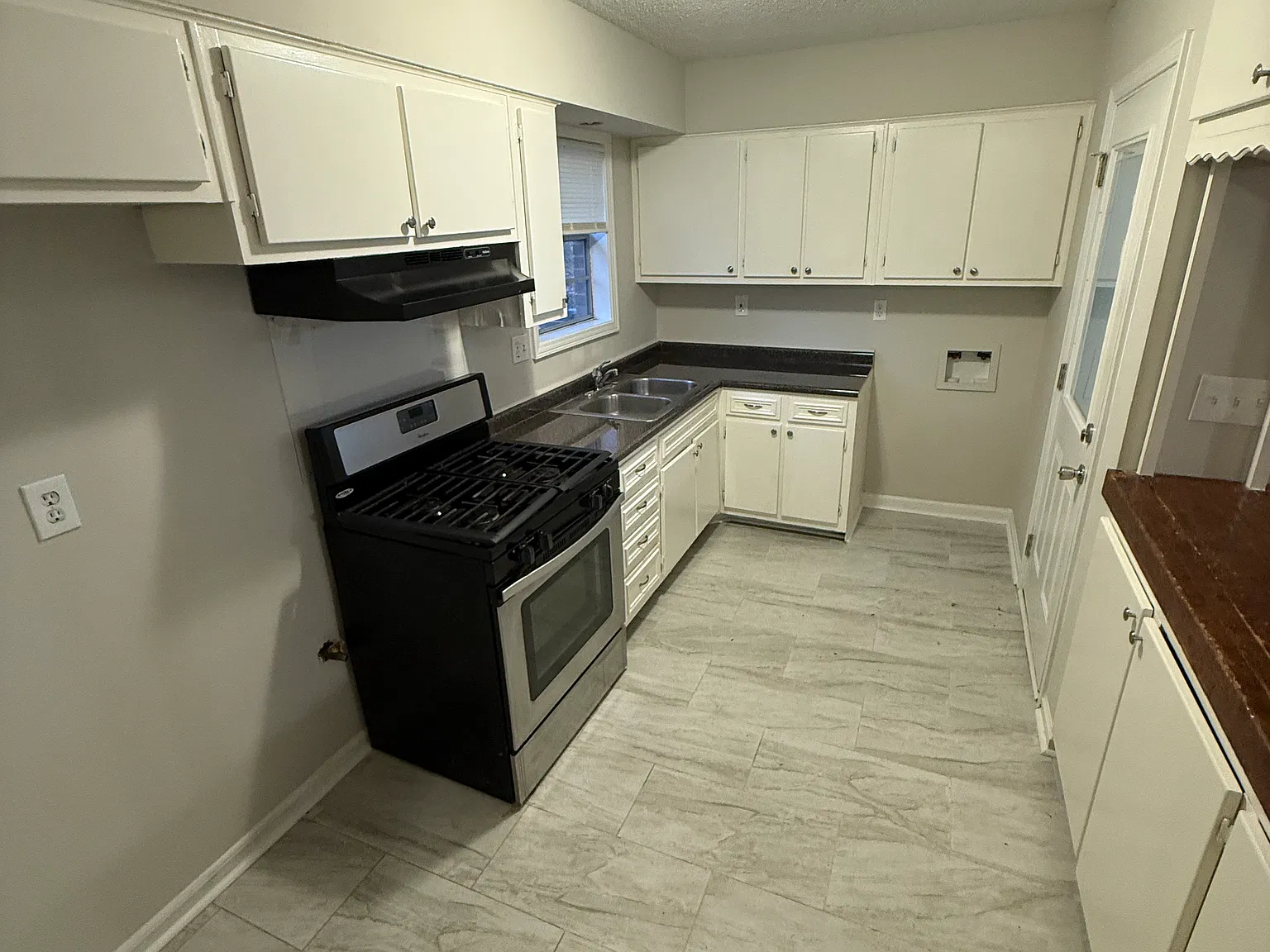 3 bed, 1700 sqft, $1,950 — Photo 4
