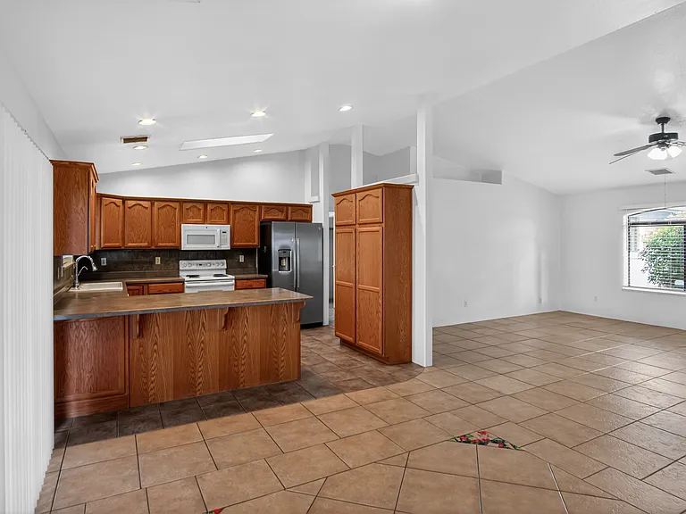 5107 E Ramada Dr — Photo 7