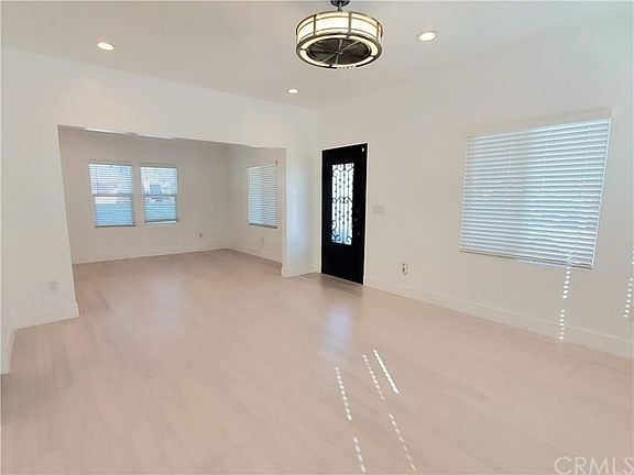 3rd image of 153 S Pacific Ave
