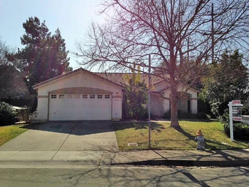 4900 Francesca St photo 1