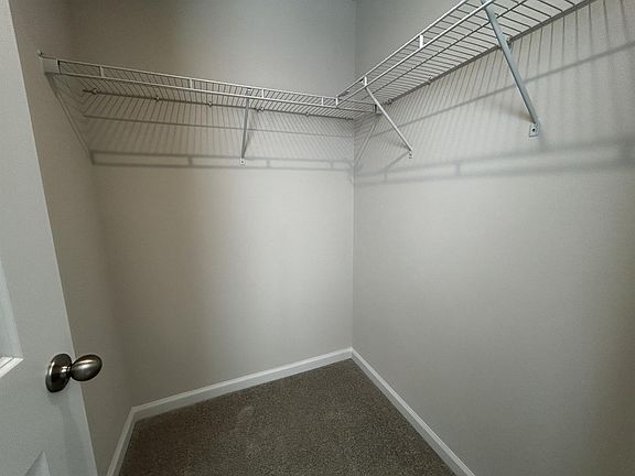 3rd image of 261 Utica Bend Ct