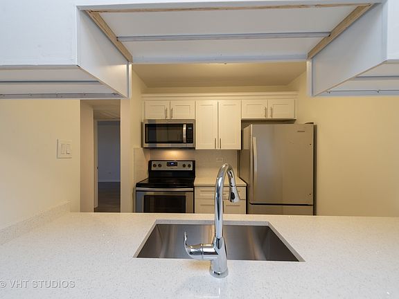 5th image of 13933 James Dr APT 815