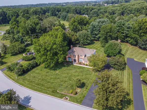 24 Raven Dr, Chadds Ford, PA 19317