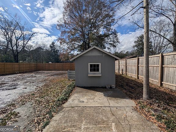 5th image of 1647 Berkley Ave