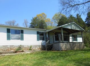 758 Big Rock Ln, Strawberry Plains, TN 37871